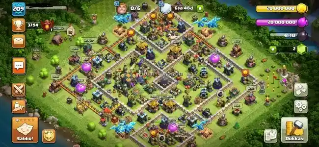 210 level clash of clans köy Full'e yakın